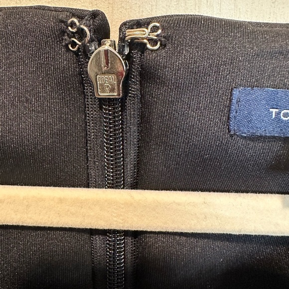 Tommy Hilfiger Elegant Black Floral Sleeveless Dress - Picture 4 of 7